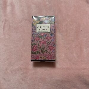 Gucci Flora Gorgeous Gardenia Perfume